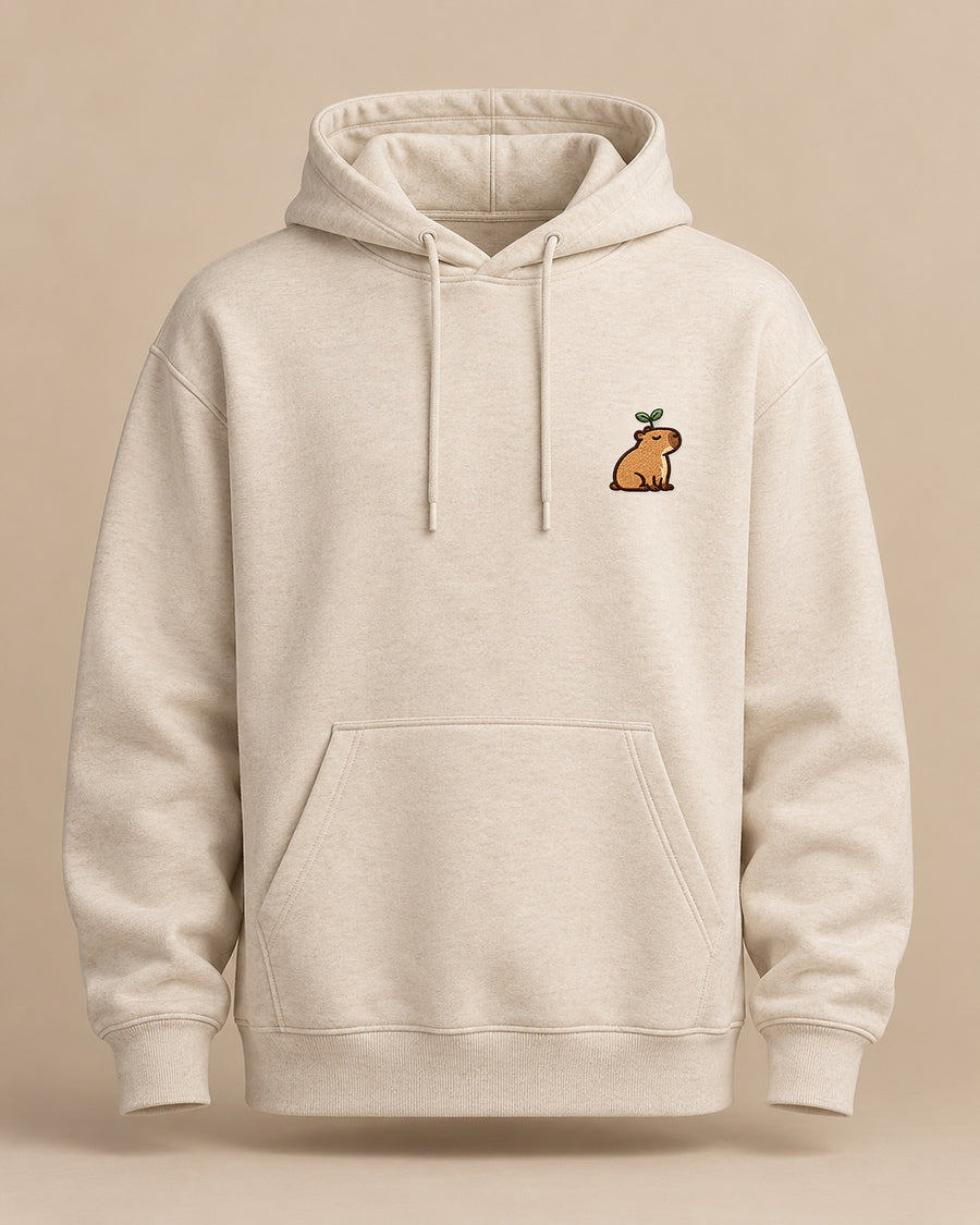 Mellowbara_mit_pflaenzchen – neutrales Produktbild der Kapuzenpullover mit kleiner Stickerei
