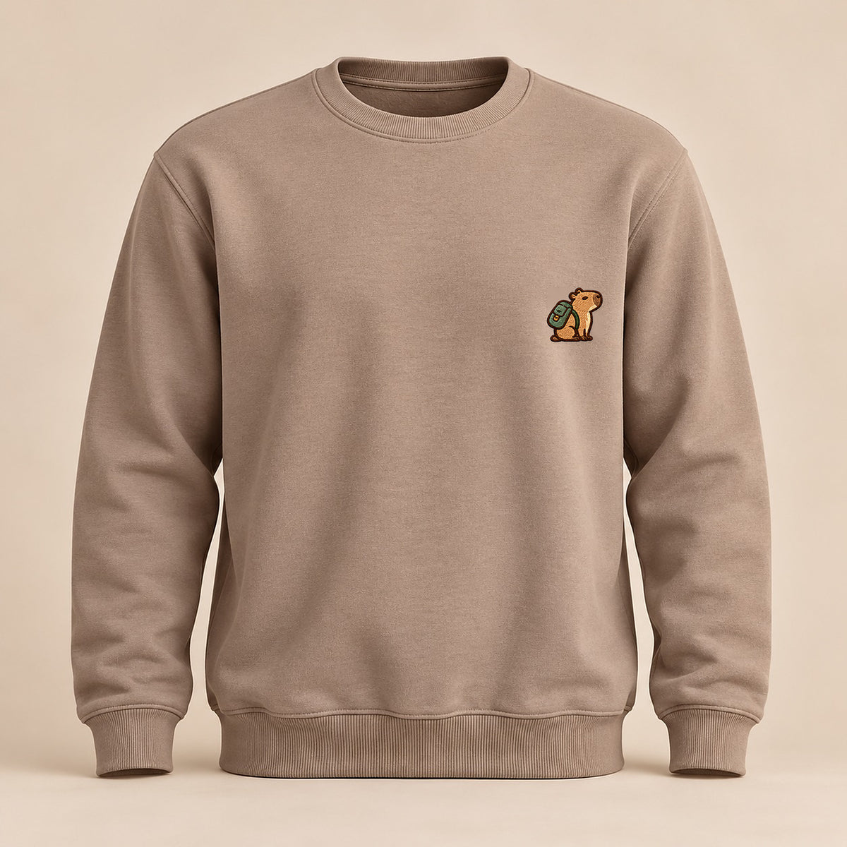 Fleißiges_Mellowbara – neutrales Produktbild der Sweatshirt mit kleiner Stickerei