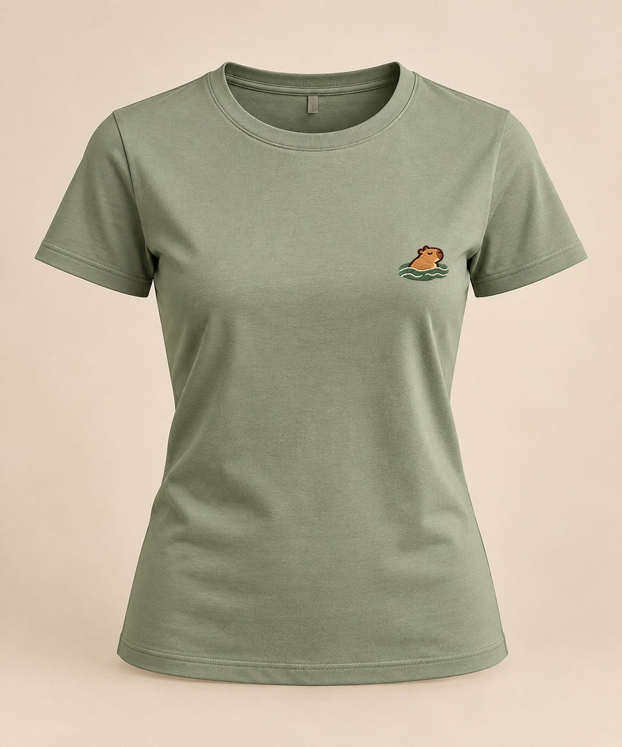 Swimming_Mellowbara – neutrales Produktbild der Damen-T-Shirt mit kleiner Stickerei