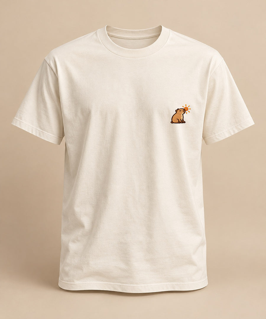 Sunny_Mellowbara – neutrales Produktbild der Herren-T-Shirt mit kleiner Stickerei